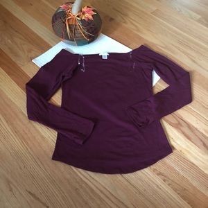 Off-the-shoulder long sleeve top, size: L
